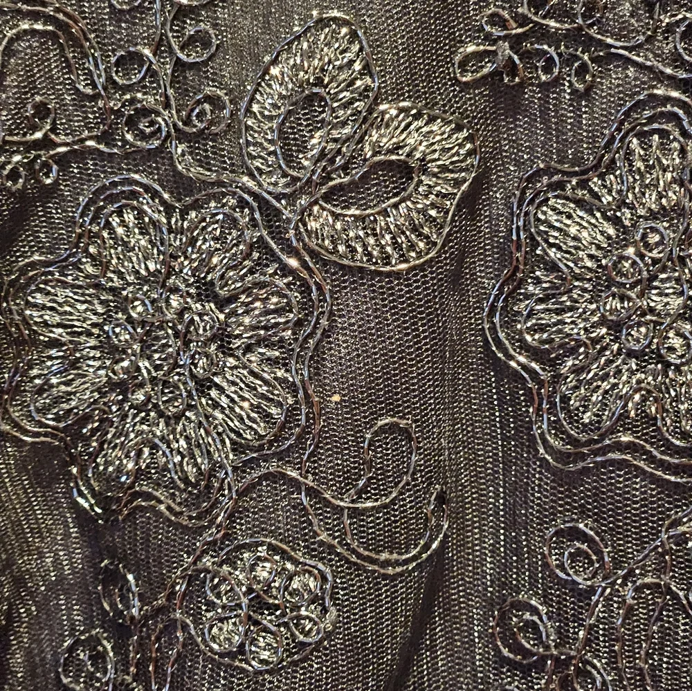 Crop Top - Picture 3 of 4